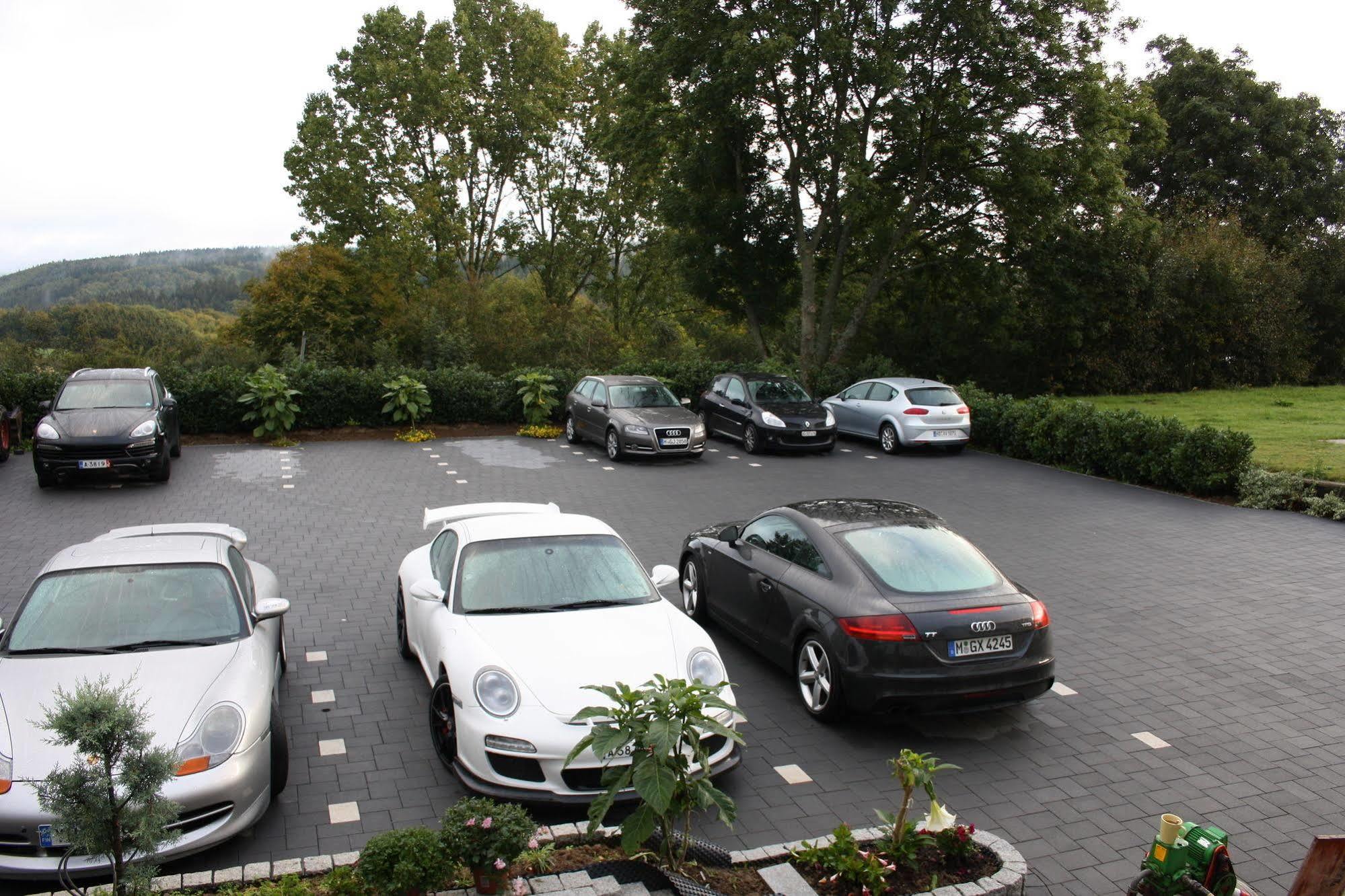 Hotel Retterath Am Nuerburgring Wiesemscheid ภายนอก รูปภาพ